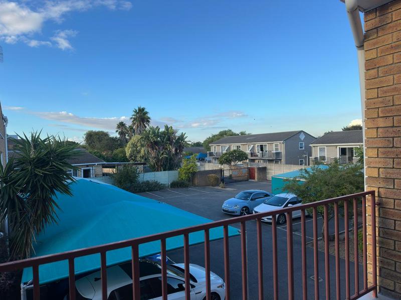 To Let 2 Bedroom Property for Rent in Oakglen Western Cape